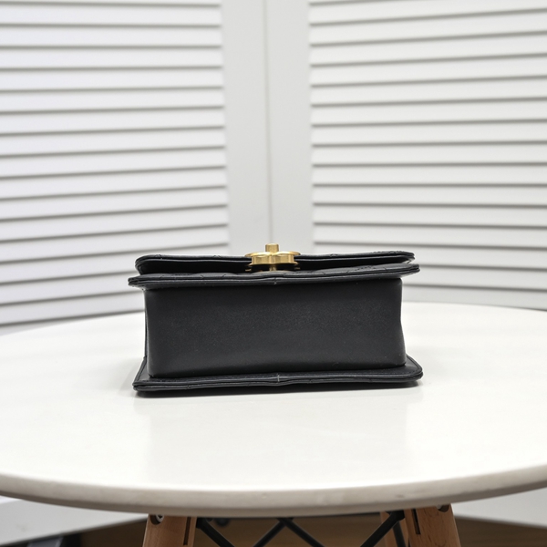 シャネルバッグ内部構造